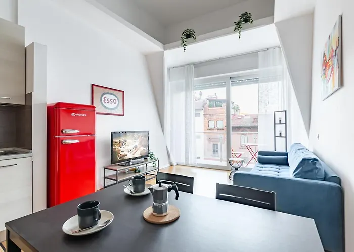 Florence Statuto Bright And Modern Apartment